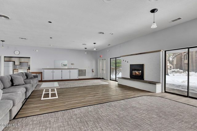 95 Ridgewood Terrace, Albany, NY 12203