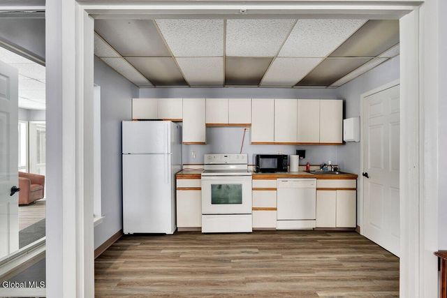 95 Ridgewood Terrace, Albany, NY 12203