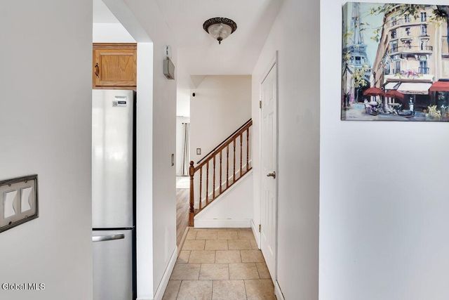 95 Ridgewood Terrace, Albany, NY 12203