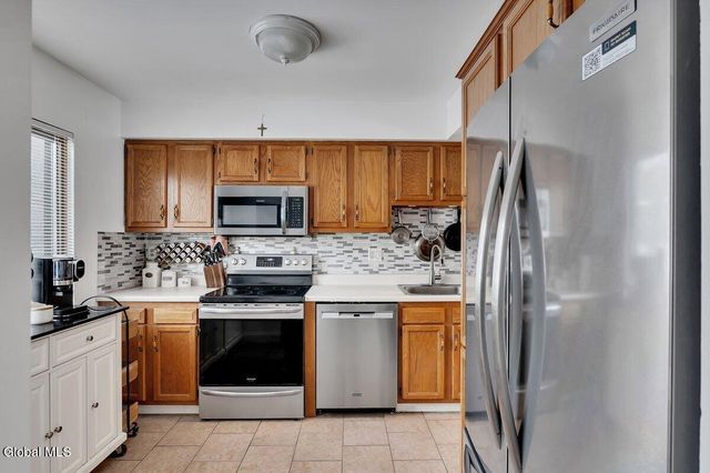 95 Ridgewood Terrace, Albany, NY 12203