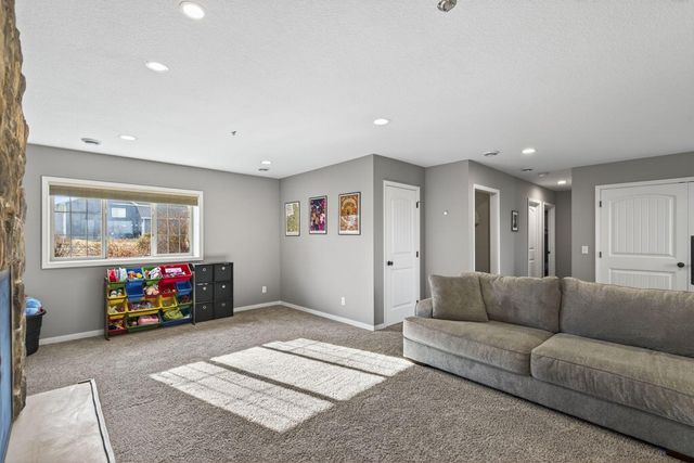 25393 11th Street W, Zimmerman, MN 55398