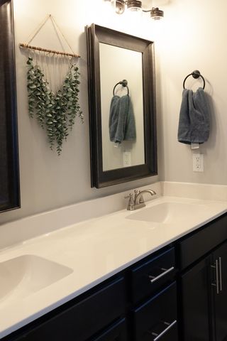 529 Somerset Ln, Clarksville, TN 37042