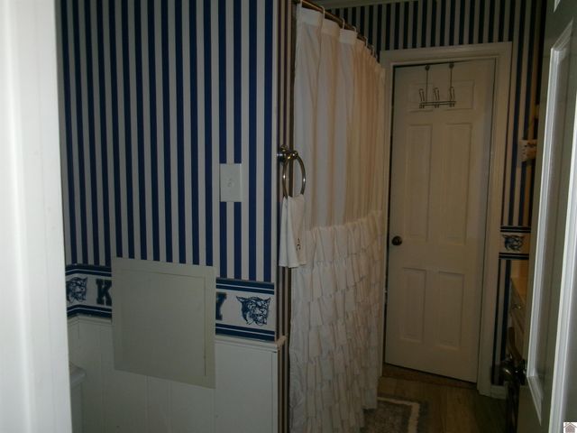 800 Macedonia St, Mayfield, KY 42066