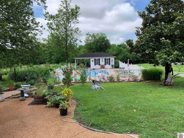 800 Macedonia St, Mayfield, KY 42066