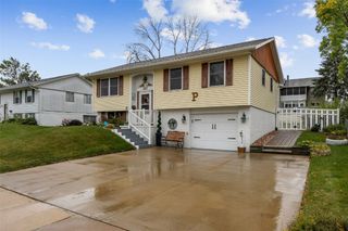 6127 Underwood Ave SW, Cedar Rapids, IA 52404
