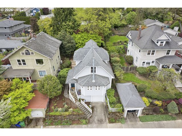4217 Sw VIEW POINT Ter, Portland, OR 97239