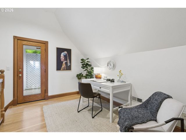 4217 Sw VIEW POINT Ter, Portland, OR 97239