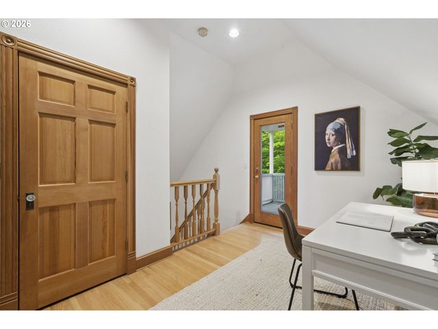 4217 Sw VIEW POINT Ter, Portland, OR 97239