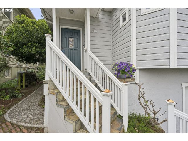 4217 Sw VIEW POINT Ter, Portland, OR 97239