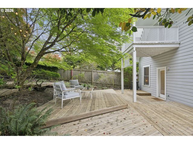 4217 Sw VIEW POINT Ter, Portland, OR 97239