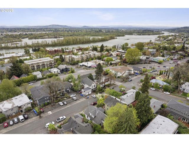 4217 Sw VIEW POINT Ter, Portland, OR 97239