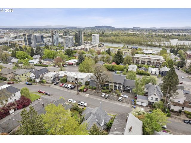 4217 Sw VIEW POINT Ter, Portland, OR 97239