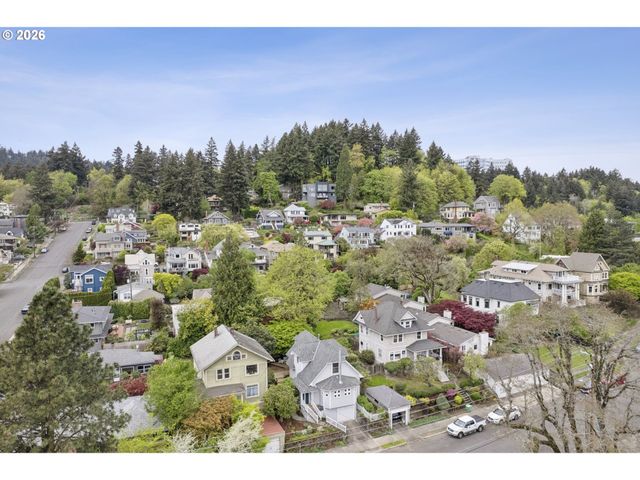 4217 Sw VIEW POINT Ter, Portland, OR 97239