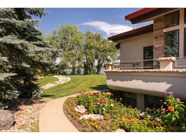 7007 Rozena Dr, Longmont, CO 80503