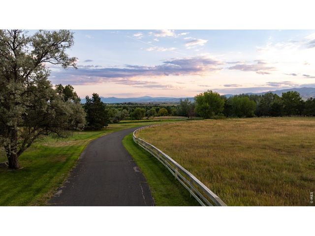 7007 Rozena Dr, Longmont, CO 80503