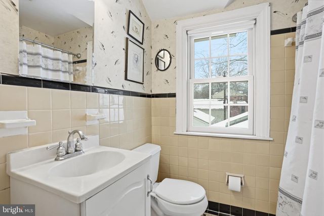 216 HEATHERWOOD RD, Glenside, PA 19038