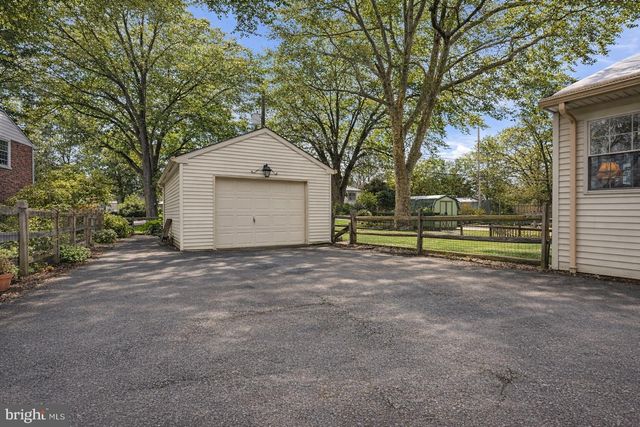 216 HEATHERWOOD RD, Glenside, PA 19038