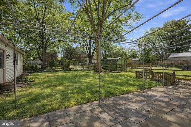 216 HEATHERWOOD RD, Glenside, PA 19038