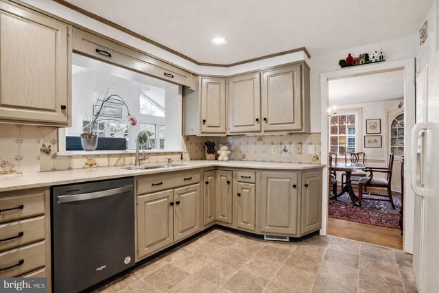 216 HEATHERWOOD RD, Glenside, PA 19038