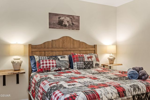 510 Hemlock Street, Gatlinburg, TN 37738