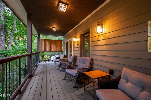 510 Hemlock Street, Gatlinburg, TN 37738