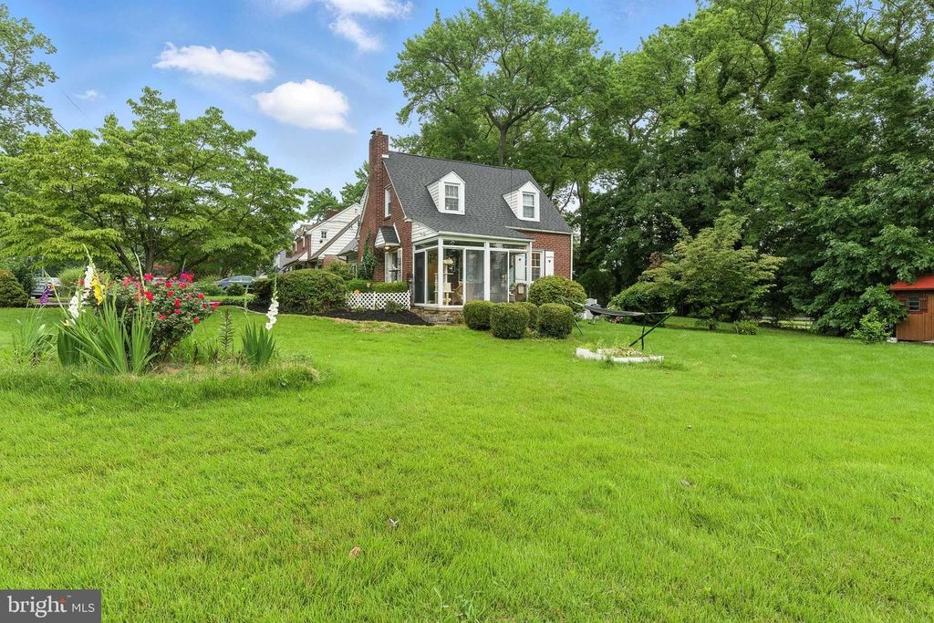 827 WOODSDALE RD, Wilmington, DE 19809