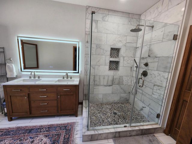 523 W MAIN STREET, Little Chute, WI 54140