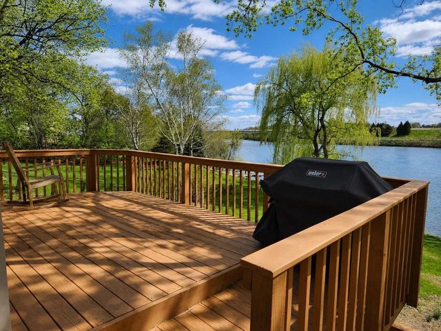 523 W MAIN STREET, Little Chute, WI 54140