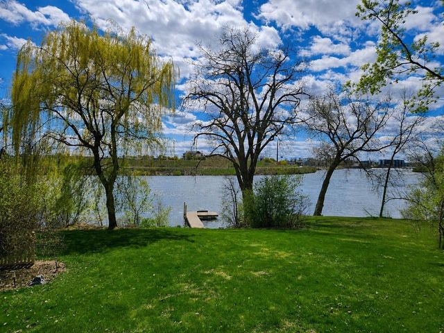 523 W MAIN STREET, Little Chute, WI 54140