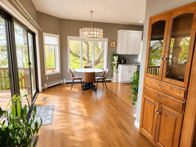 523 W MAIN STREET, Little Chute, WI 54140
