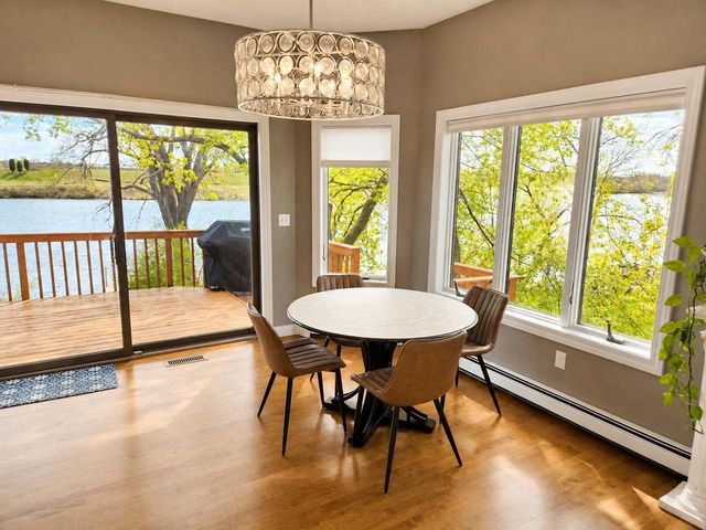 523 W MAIN STREET, Little Chute, WI 54140