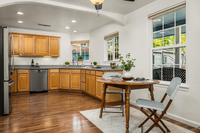 12160 Mccourtney Rd, Grass Valley, CA 95949