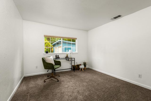 12160 Mccourtney Rd, Grass Valley, CA 95949