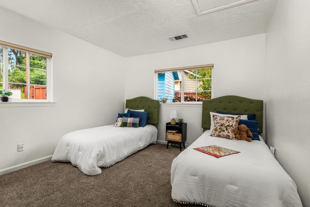 12160 Mccourtney Rd, Grass Valley, CA 95949