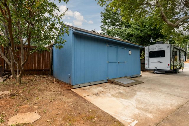 12160 Mccourtney Rd, Grass Valley, CA 95949