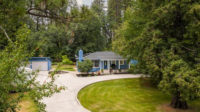12160 Mccourtney Rd, Grass Valley, CA 95949