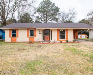 3725 Thomas Jefferson Road, Jackson, MS 39213