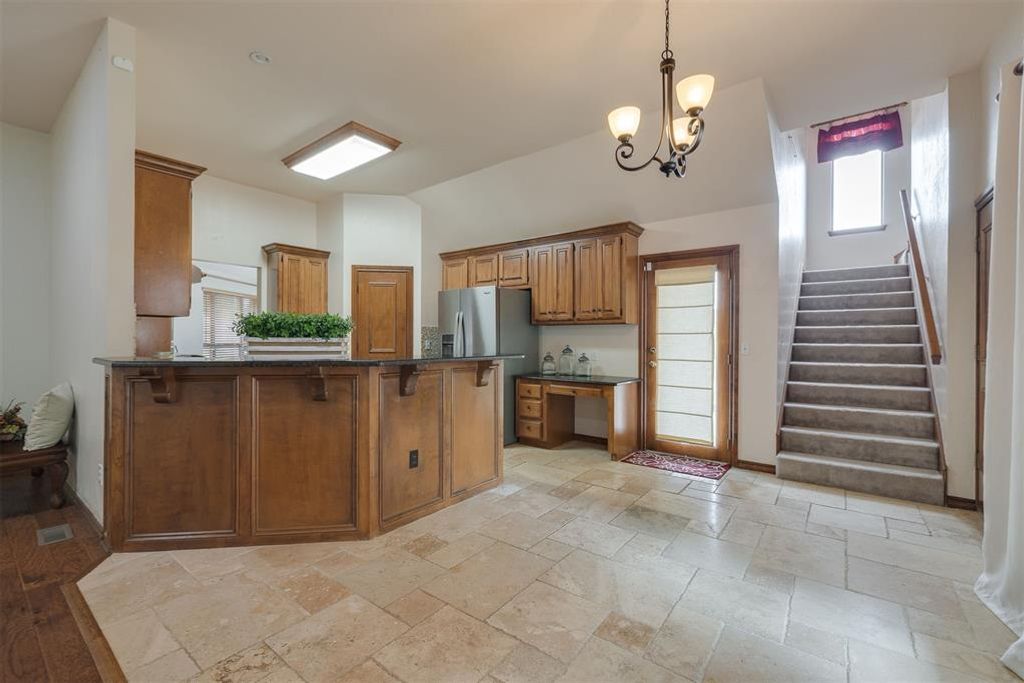 Image 17 of property listing at 18016 San Mateo Court, Oklahoma City, OK 73012