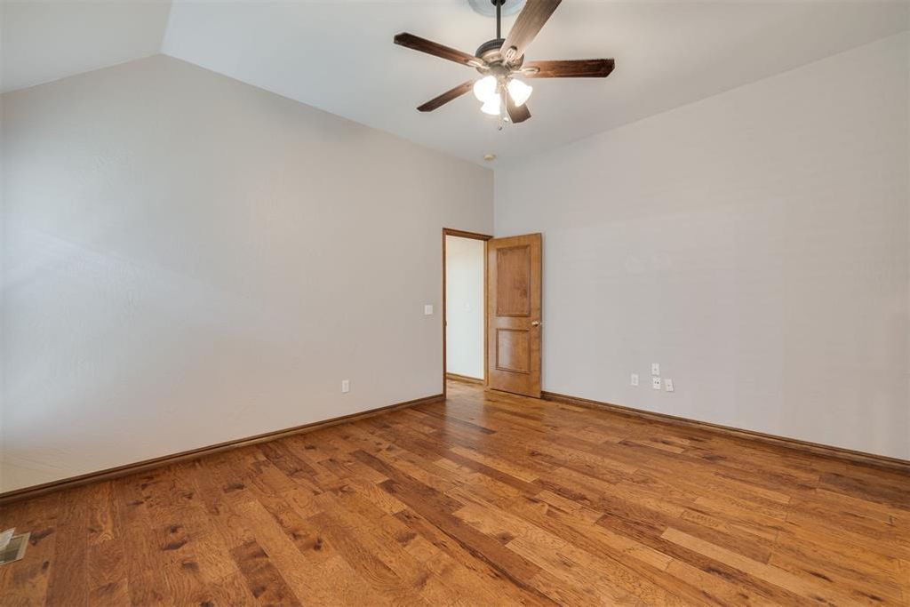 Image 27 of property listing at 18016 San Mateo Court, Oklahoma City, OK 73012