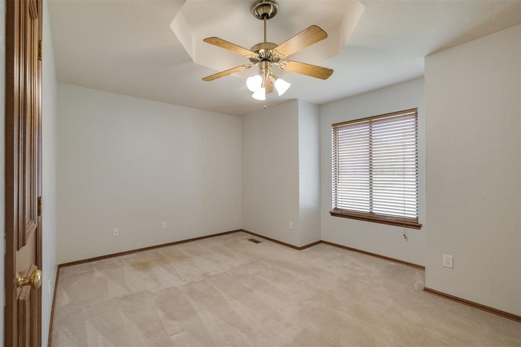 Image 30 of property listing at 18016 San Mateo Court, Oklahoma City, OK 73012