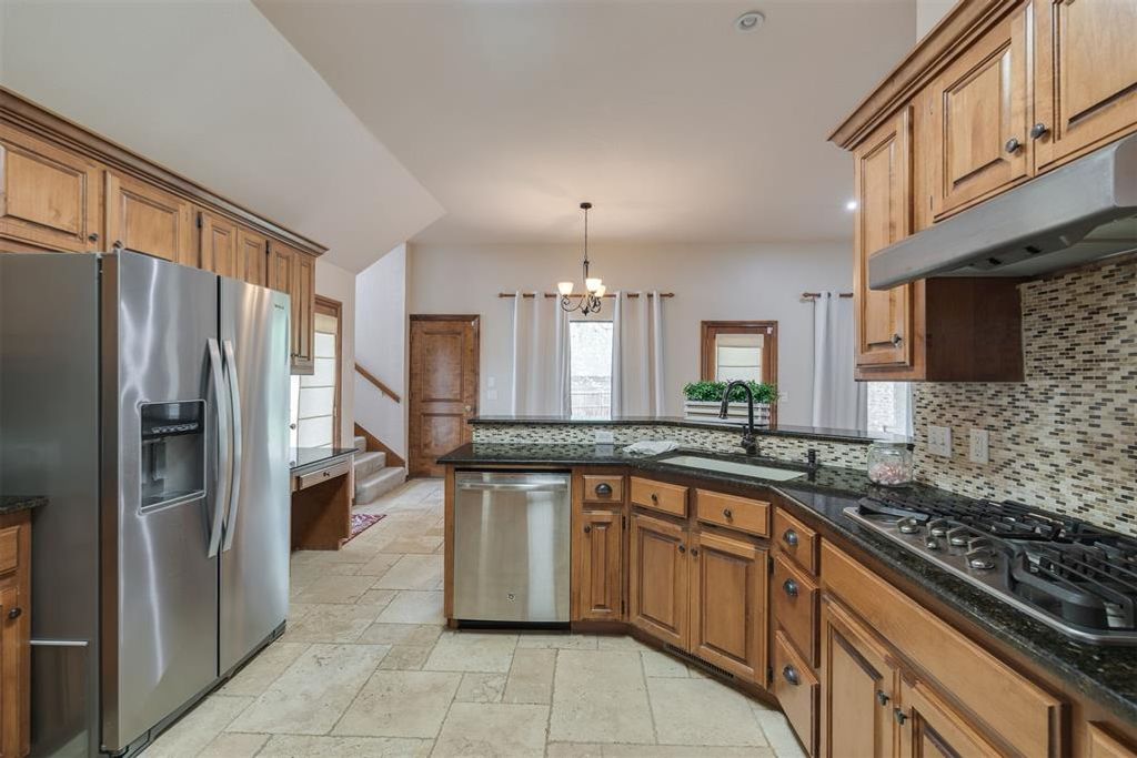Image 42 of property listing at 18016 San Mateo Court, Oklahoma City, OK 73012