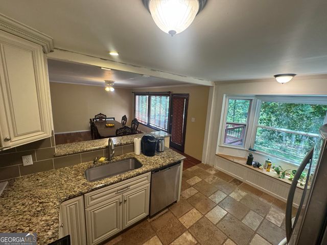 201 Loraine Woods Drive, Macon, GA 31210