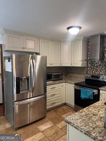 201 Loraine Woods Drive, Macon, GA 31210