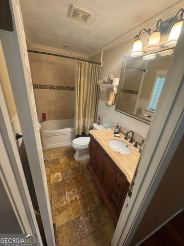 201 Loraine Woods Drive, Macon, GA 31210