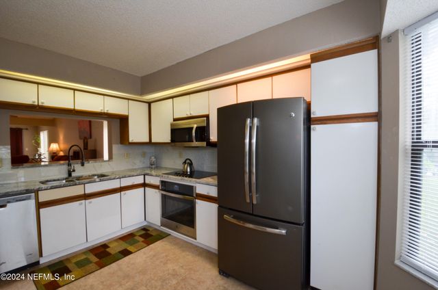 14353 COURTNEY WOODS Lane, Jacksonville, FL 32224