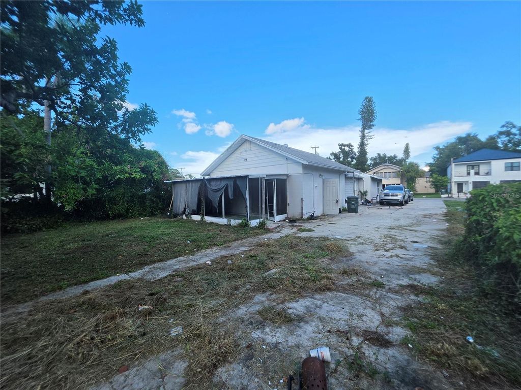 1222 17TH STREET W, BRADENTON, FL 34205 — photo 2