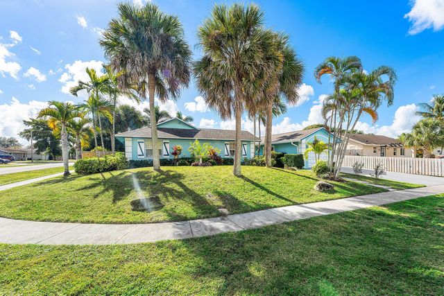 10290 Carmen Lane, Royal Palm Beach, FL 33411