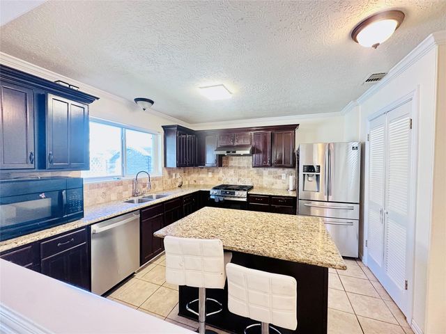 7419 San Morino Drive, Houston, TX 77083