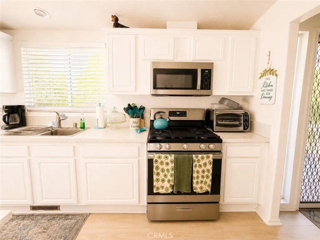 1400 W 13th 161, Upland, CA 91786