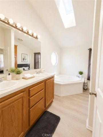 1400 W 13th 161, Upland, CA 91786